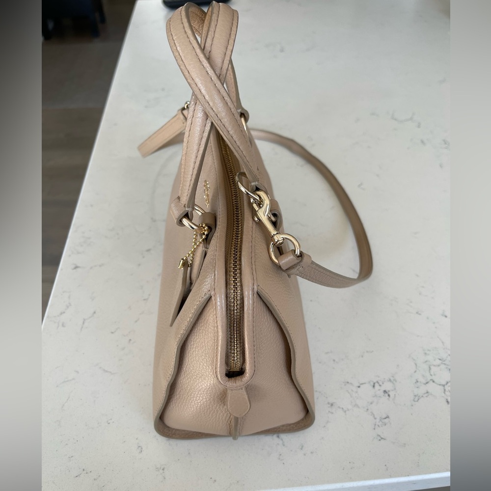 Purse - Picture 2 of 3